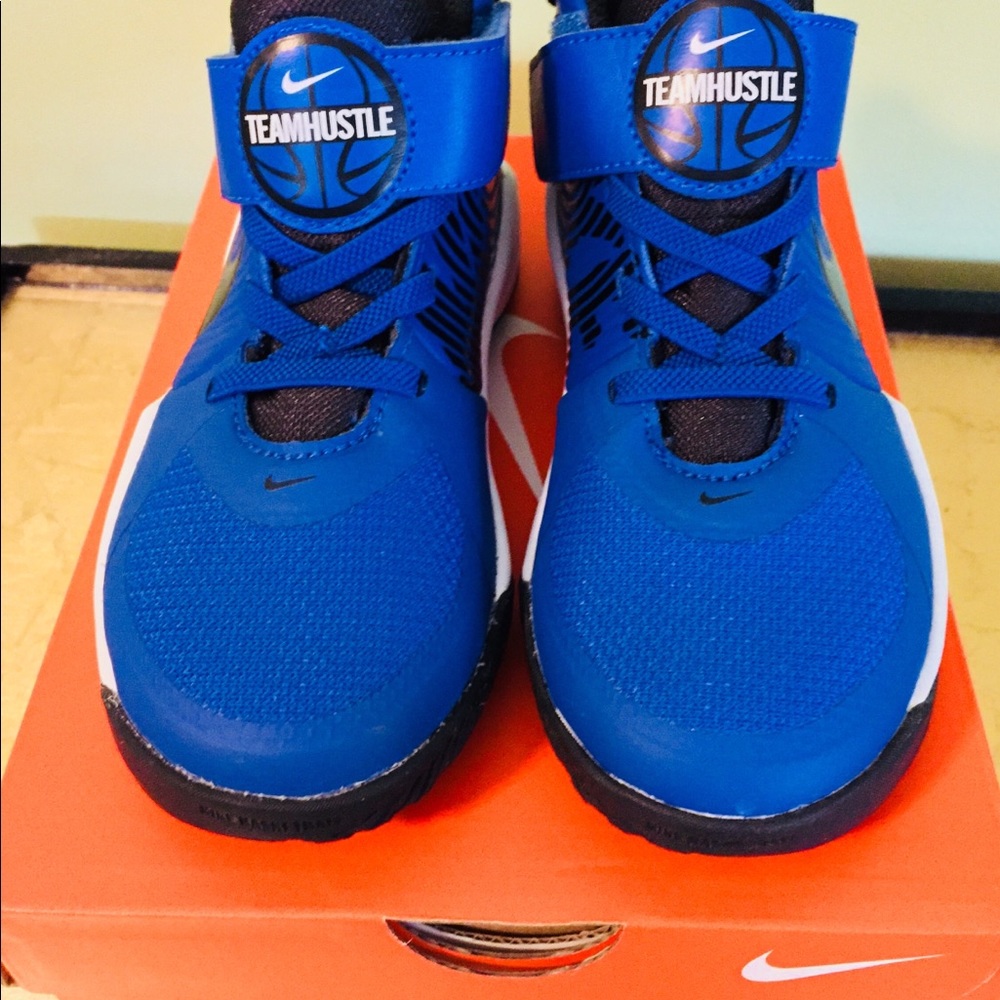 Nikes Kids sneakers 👟